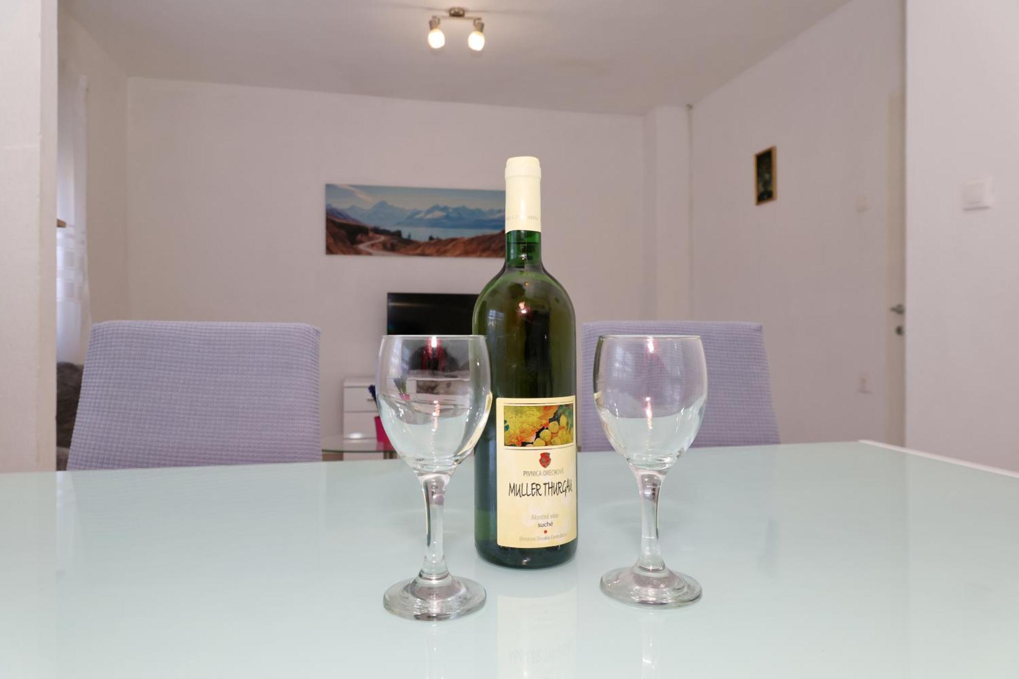 Mirela Apartment *